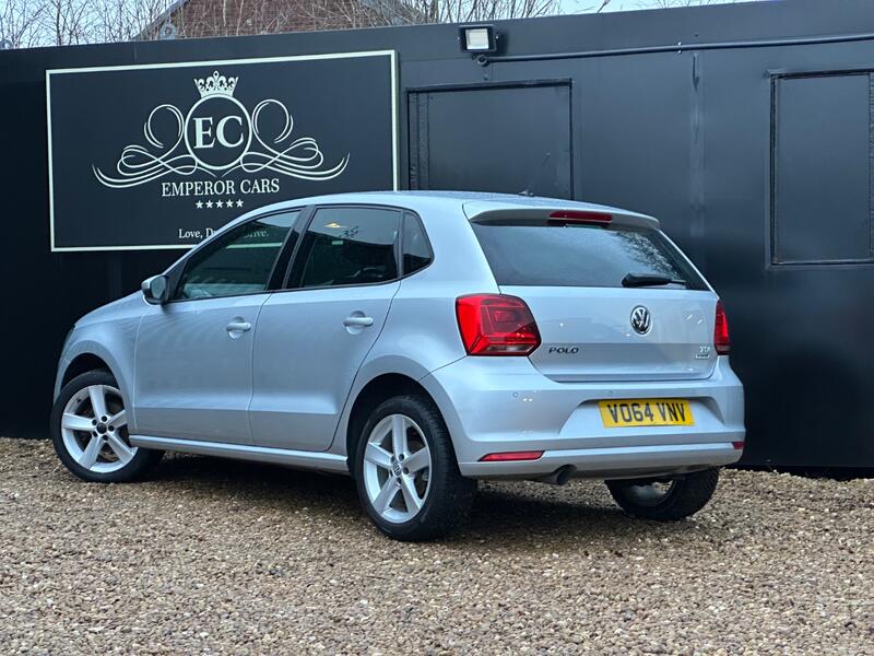 VOLKSWAGEN POLO