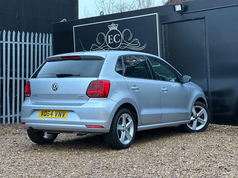 VOLKSWAGEN POLO