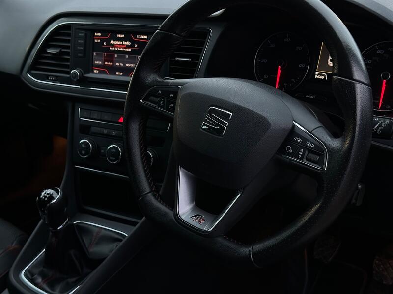 SEAT LEON
