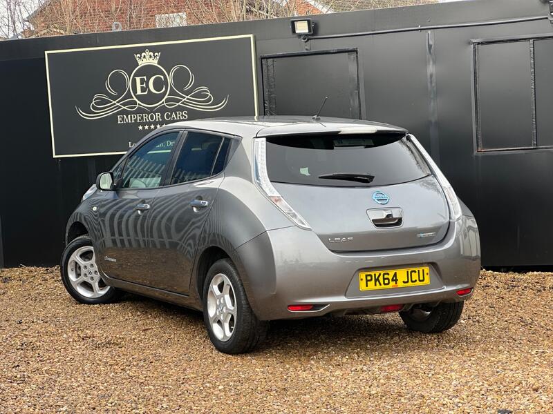 NISSAN LEAF