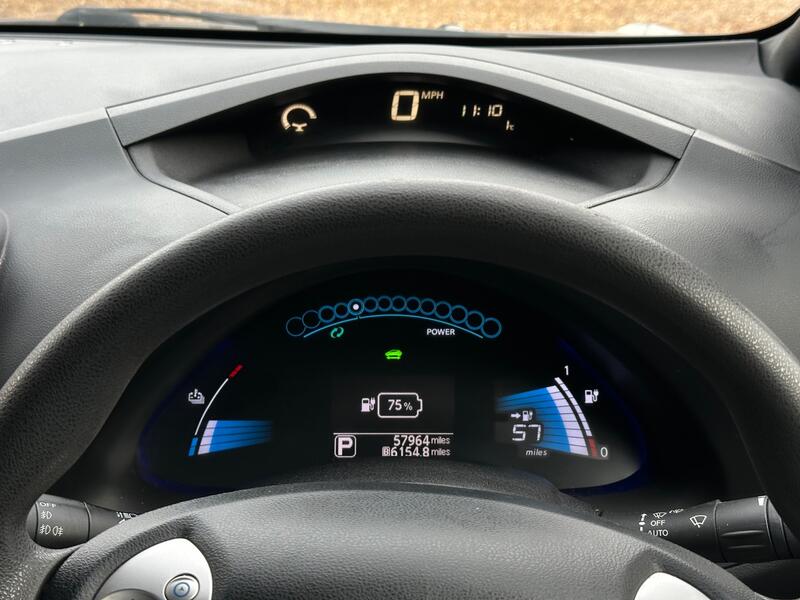 NISSAN LEAF