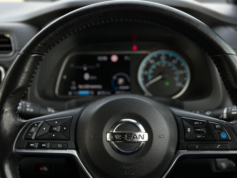 NISSAN LEAF