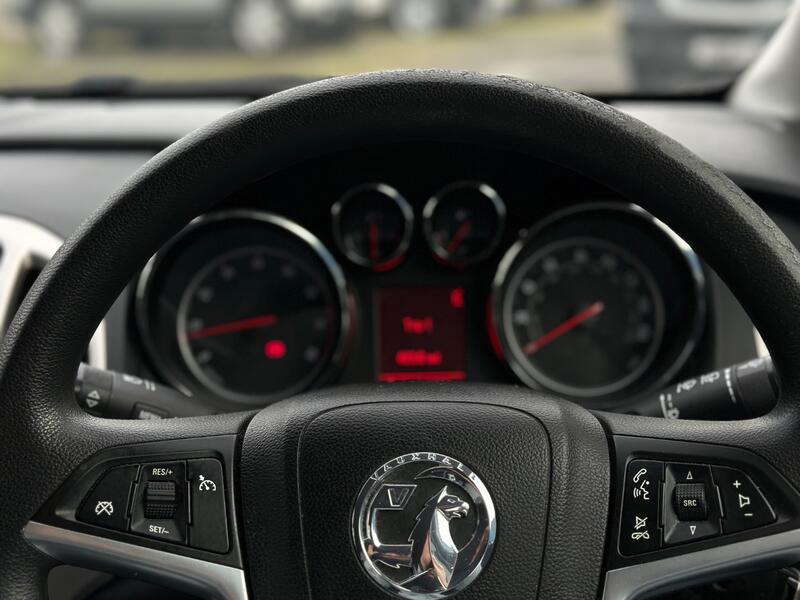 VAUXHALL ASTRA
