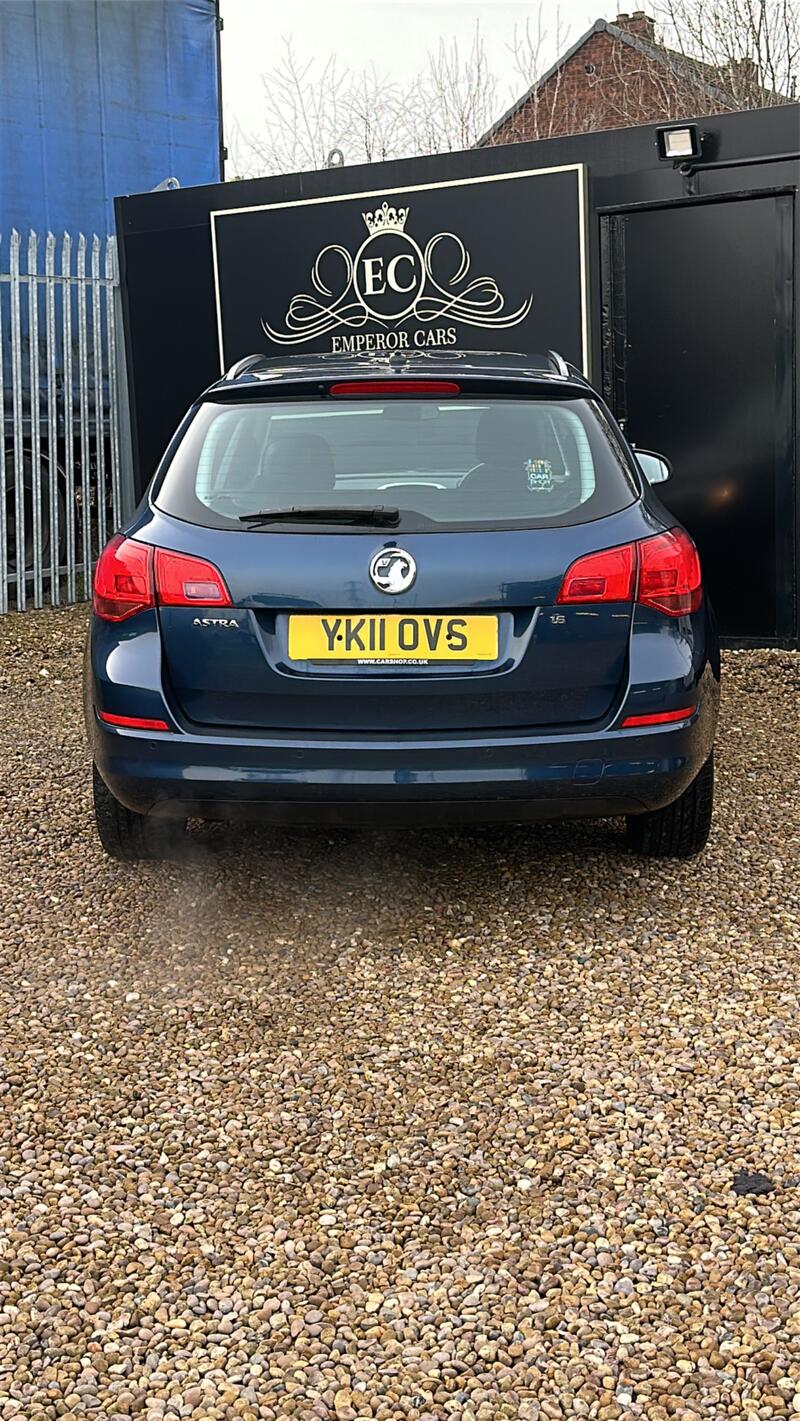 VAUXHALL ASTRA