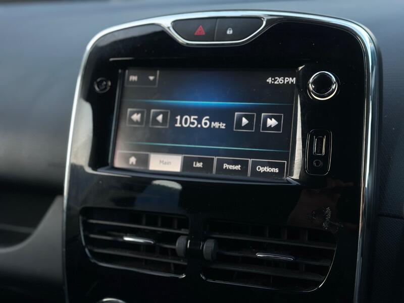 RENAULT CLIO