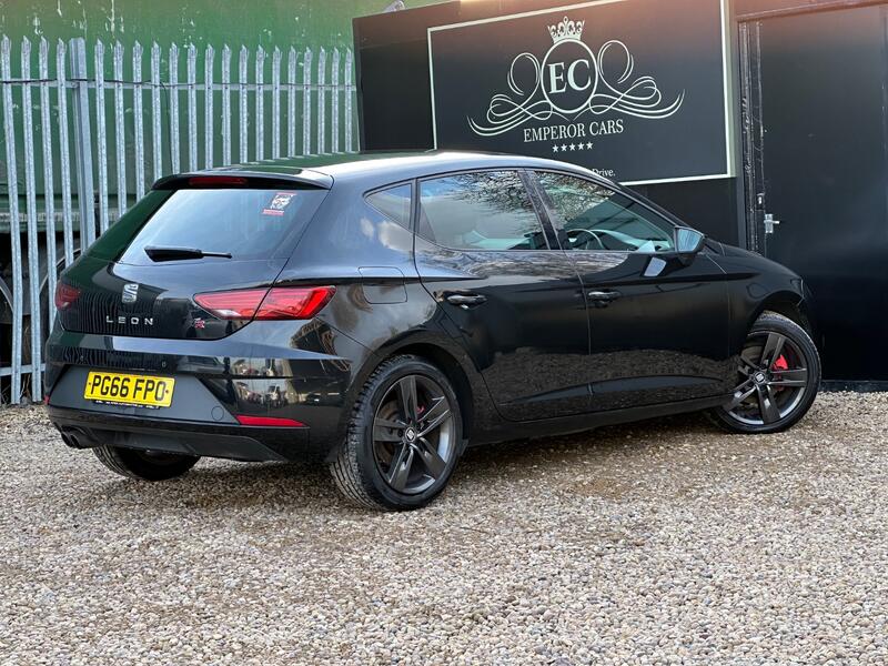 SEAT LEON