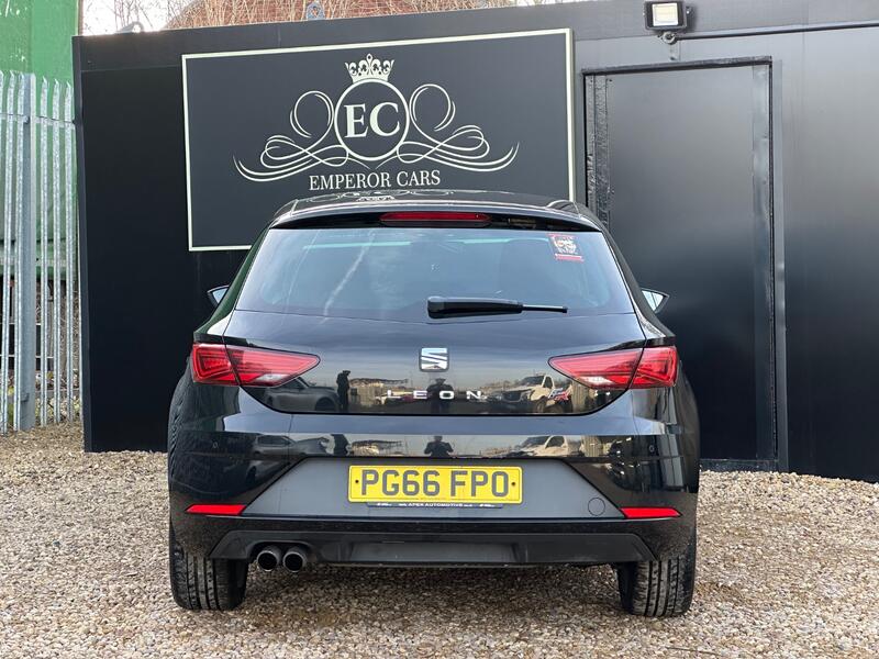 SEAT LEON