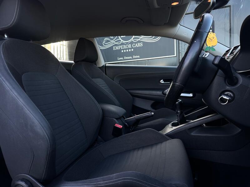 VOLKSWAGEN SCIROCCO
