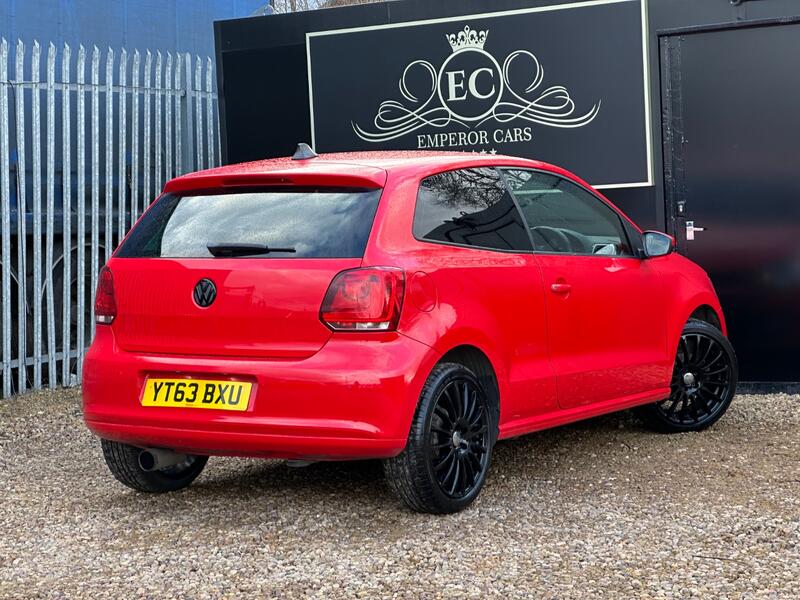 VOLKSWAGEN POLO