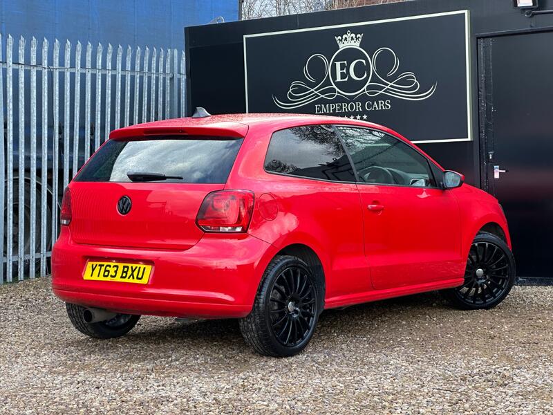 VOLKSWAGEN POLO