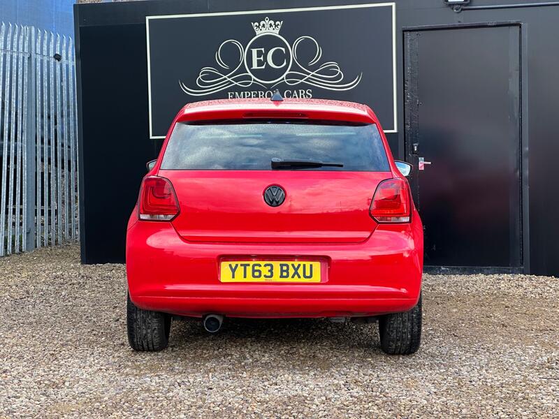 VOLKSWAGEN POLO
