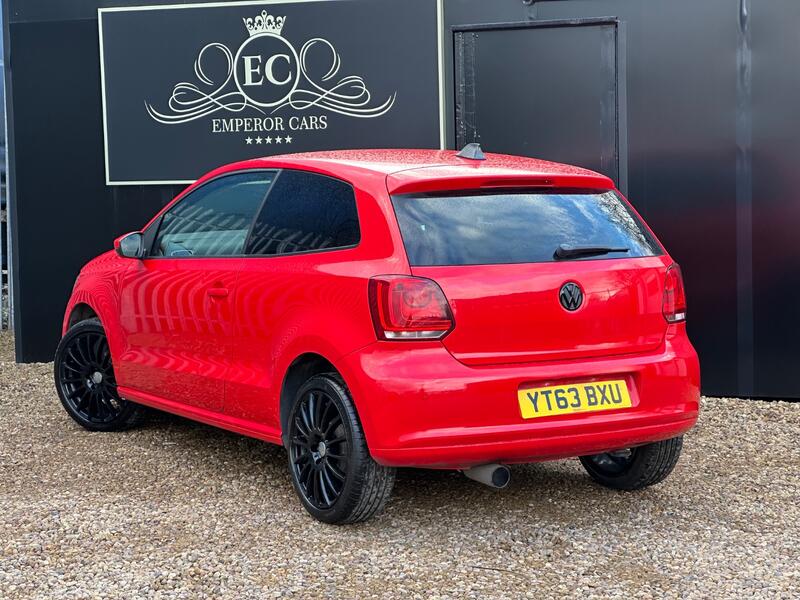VOLKSWAGEN POLO
