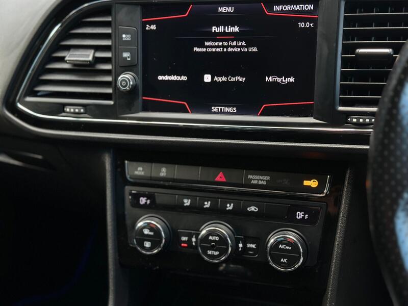 SEAT LEON