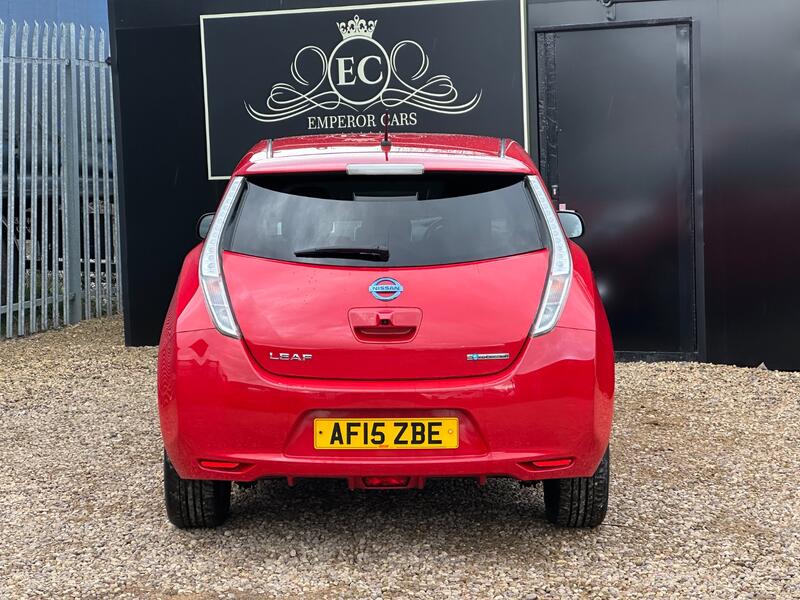 NISSAN LEAF