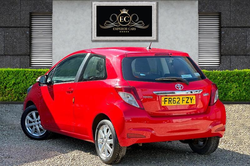 TOYOTA YARIS