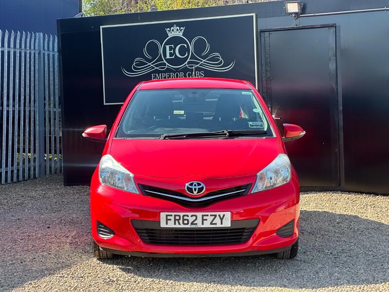 TOYOTA YARIS
