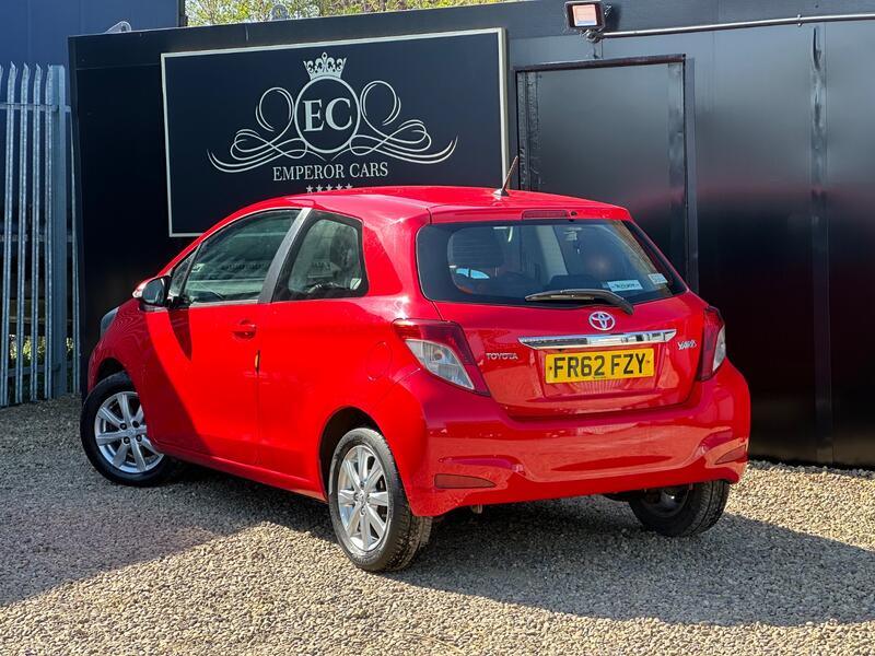 TOYOTA YARIS