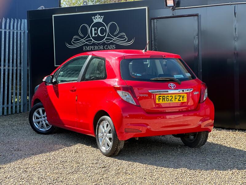 TOYOTA YARIS