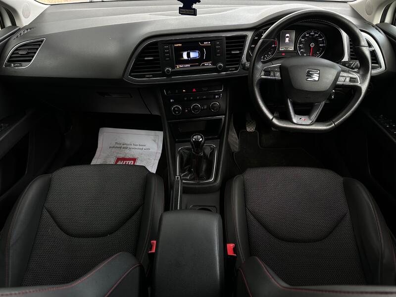 SEAT LEON